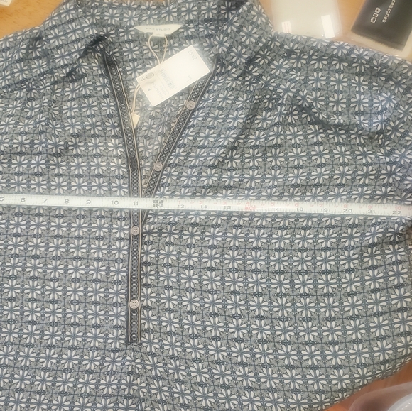 Max Studio Printed Long Sleeve Button-Up Shirt size L. NWT - Picture 5 of 6